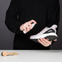 Indlæs billede til gallerivisning Mega Superhydrophobic Protector 250ml - SNEAKERS ER - Lion Feet - Clean & Protect